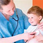 Tenle al médico toda la estima que merece, debido a sus servicios porque así lo quiso el Señor.La mejoría viene del Altísimo, y es el Rey quién concede el don de sanar. Sirácida 38,1-2. Oración por el Médico.