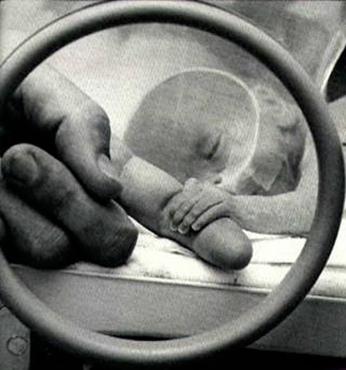 Oremos unidos por todos los niños recién nacidos, con problemas de salud y que luchan por sobrevivir en especial por Sophia Fátima, con un mes de nacida, y Bebe Diego, de dos meses, así también por sus papas.