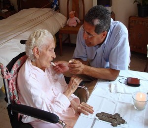 Nuevos ministros extraordinarios de la comunión, la Iglesia ¿Qué beneficio y que espera de ellos?