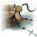 Oremos unidos por todos nuestros hermanos que están muy graves y en peligro de muerte para que nuestro Padre les de la gracia de mantenerse firmes en la fe hasta el final, y si es su Voluntad les de la salud que tanto necesitan.