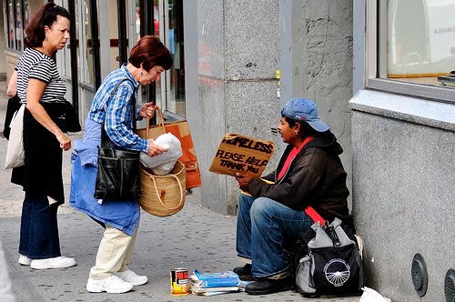 Del libro de los Proverbios 3,27-35. Lunes 24 de Septiembre de 2012.