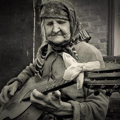 Salmo 32 (33). Viernes 19 de Octubre de 2012.