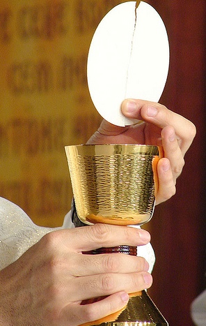 El Corpus Christi. Oremos para que todos reconocozcamos este Milagro del inmenso  Amor  de Dios. Hora Santa  Parroquia de San Pío X