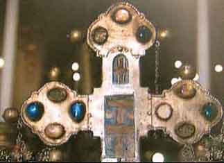 Milagros Eucarísticos Offida, 1273 “Derramando su Sangre”