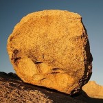 Round boulder (Spitzkoppe, Damaraland, Namibia, Southern Africa, Africa)