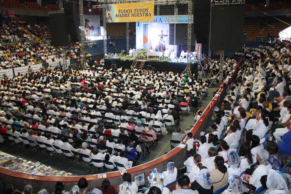 SE ORÓ POR LA PAZ  13 de mayo Arquidiócesis de León