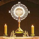 Oración de desagravio a Jesús Sacramentado