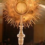Oración para iniciar la visita a Jesús Sacramentado