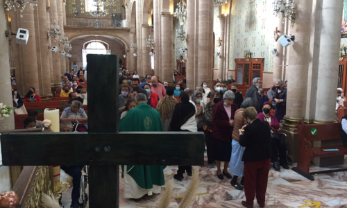 Parroquias en sinodalidad si se quiere evangelizar en este tiempo.