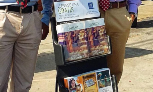 Evangelizar y no convertirse en vendedores ambulantes de revistas. Audio.